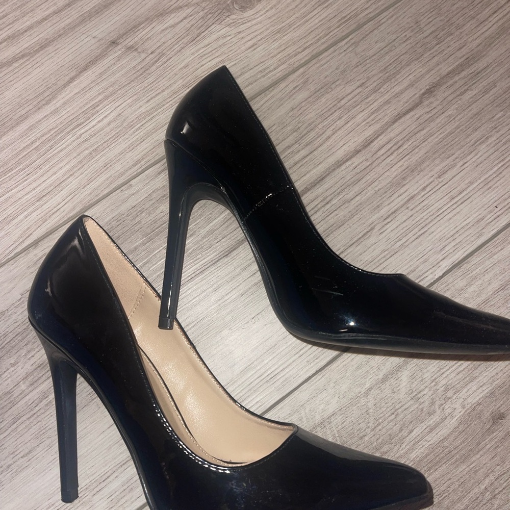 Elegant Black Stiletto Heels